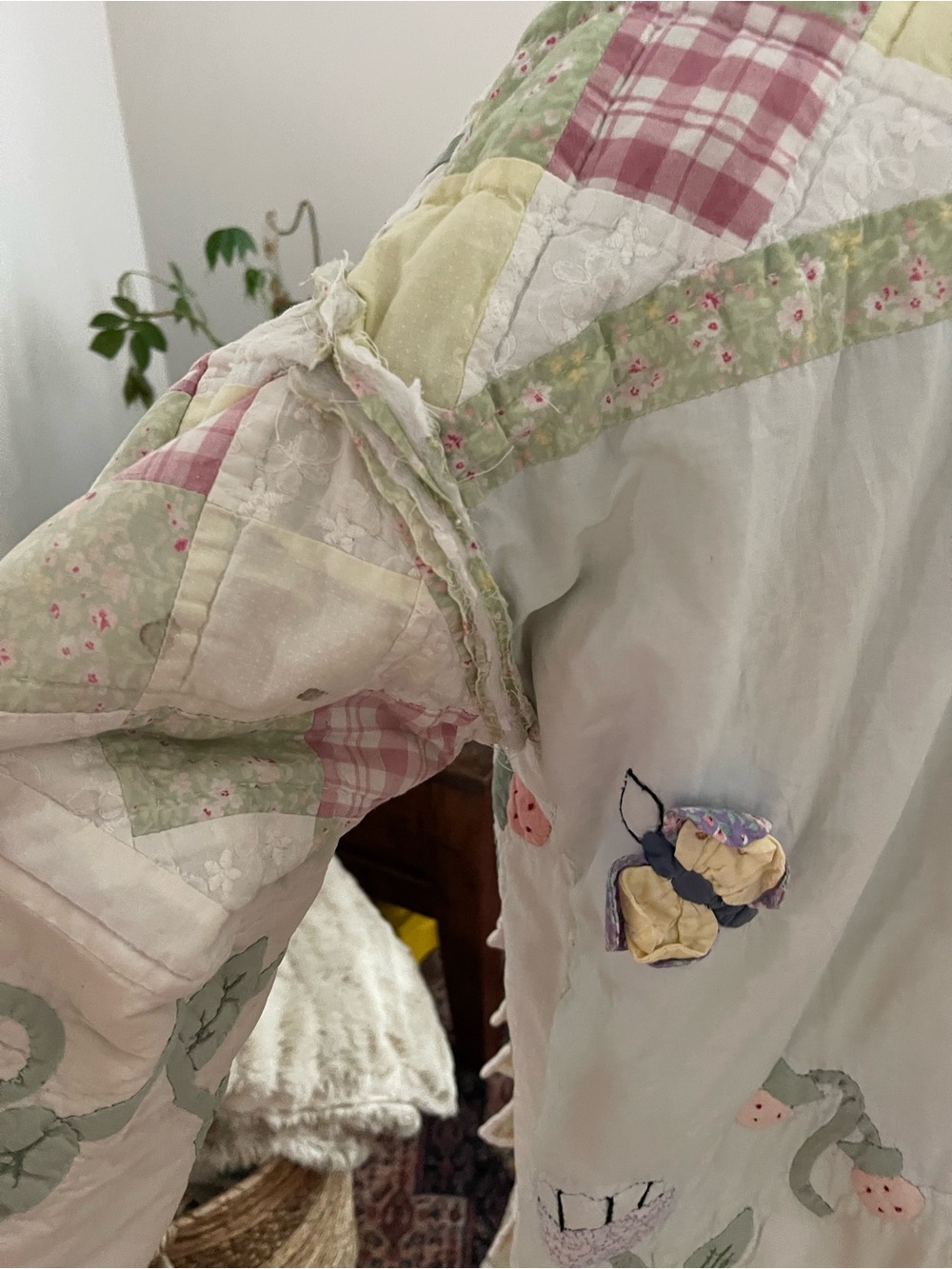 One-of-a-Kind Upcycled Vintage Quilt Kimono 🍓 - Picture 8 of 8